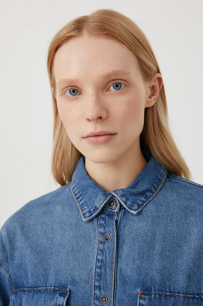 Джинсовая женская рубашка oversize с карманами, Модель FAB15019, Фото №5