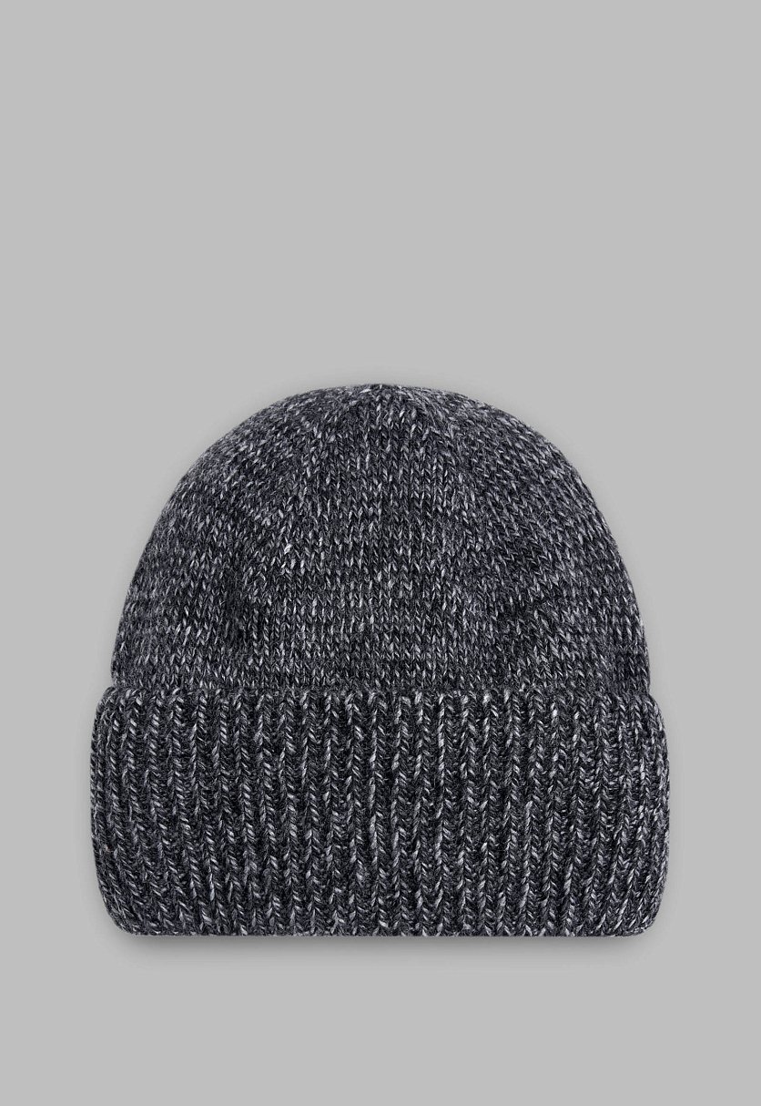 Шапка из шерсти