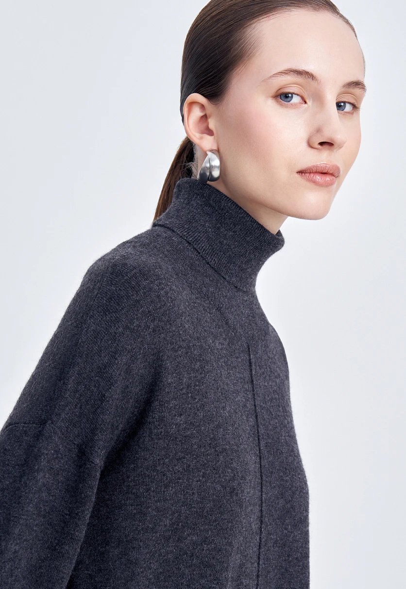 Вязаное платье свободного кроя с воротником-стойкой, Модель FAE11179, Фото №7