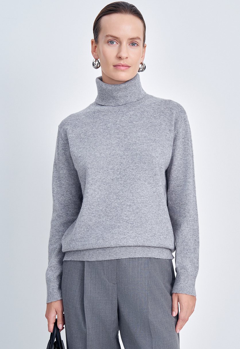 Свитер свободного силуэта с воротником-стойкой