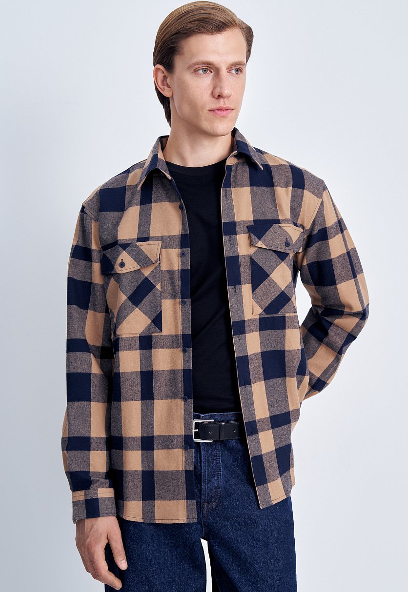 Рубашка прямого силуэта в клетку Рубашка прямого силуэта в клетку