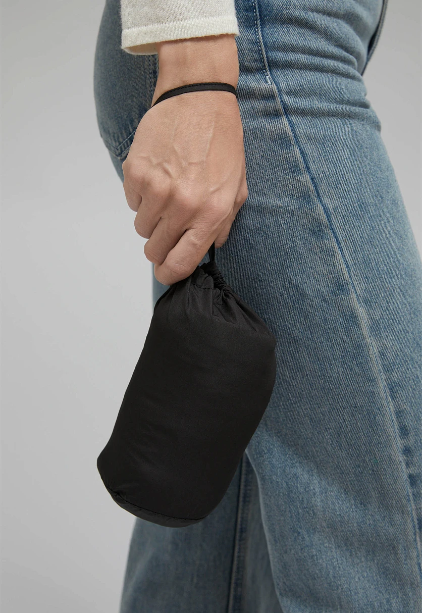 Пуховый жилет с натуральным пухом Черный FAF12002Купить в интернет-магазине FINN FLARE, предосмотр фото №5 Пуховый жилет с натуральным пухом, Модель FAF12002, Фото №5