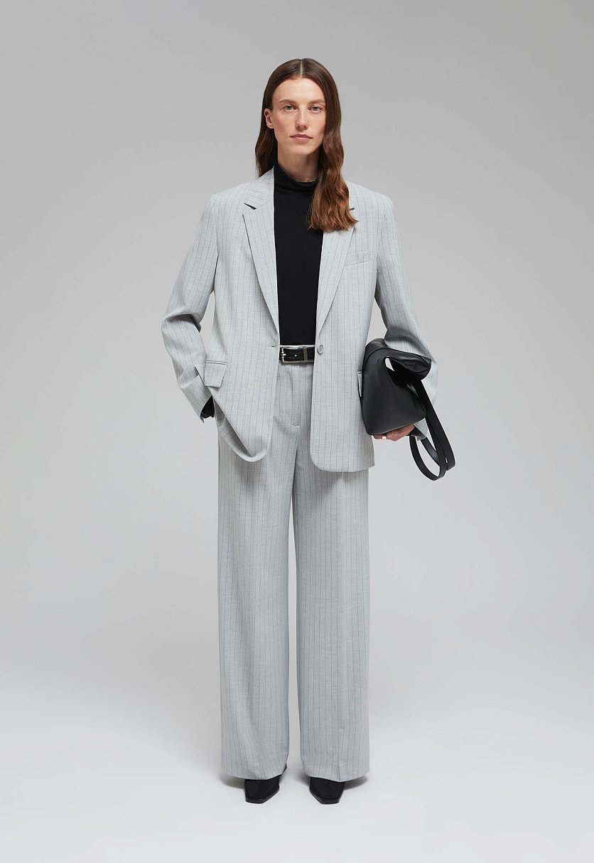 Однобортный жакет в полоску