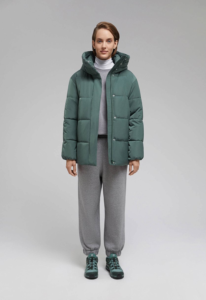 Утепленная куртка с капюшоном