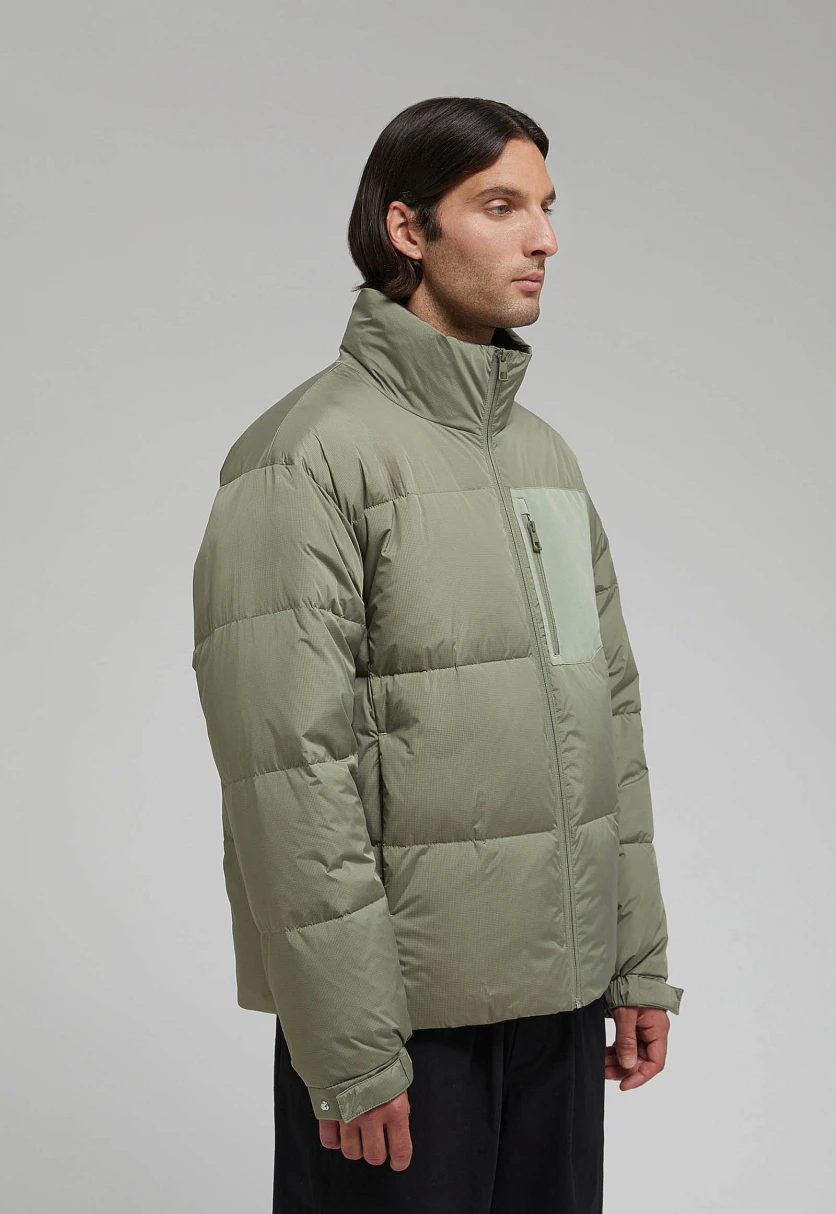 Стеганый пуховик с натуральным пухом 929 vetiver FAF21096Купить в интернет-магазине FINN FLARE, предосмотр фото №12 Стеганый пуховик с натуральным пухом, Модель FAF21096, Фото №12