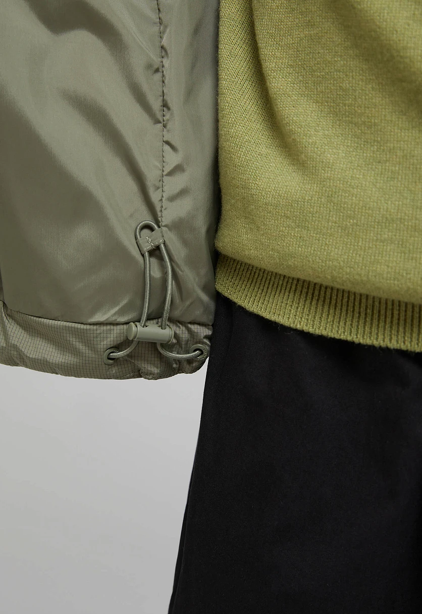 Стеганый пуховик с натуральным пухом 929 vetiver FAF21096Купить в интернет-магазине FINN FLARE, предосмотр фото №10 Стеганый пуховик с натуральным пухом, Модель FAF21096, Фото №10