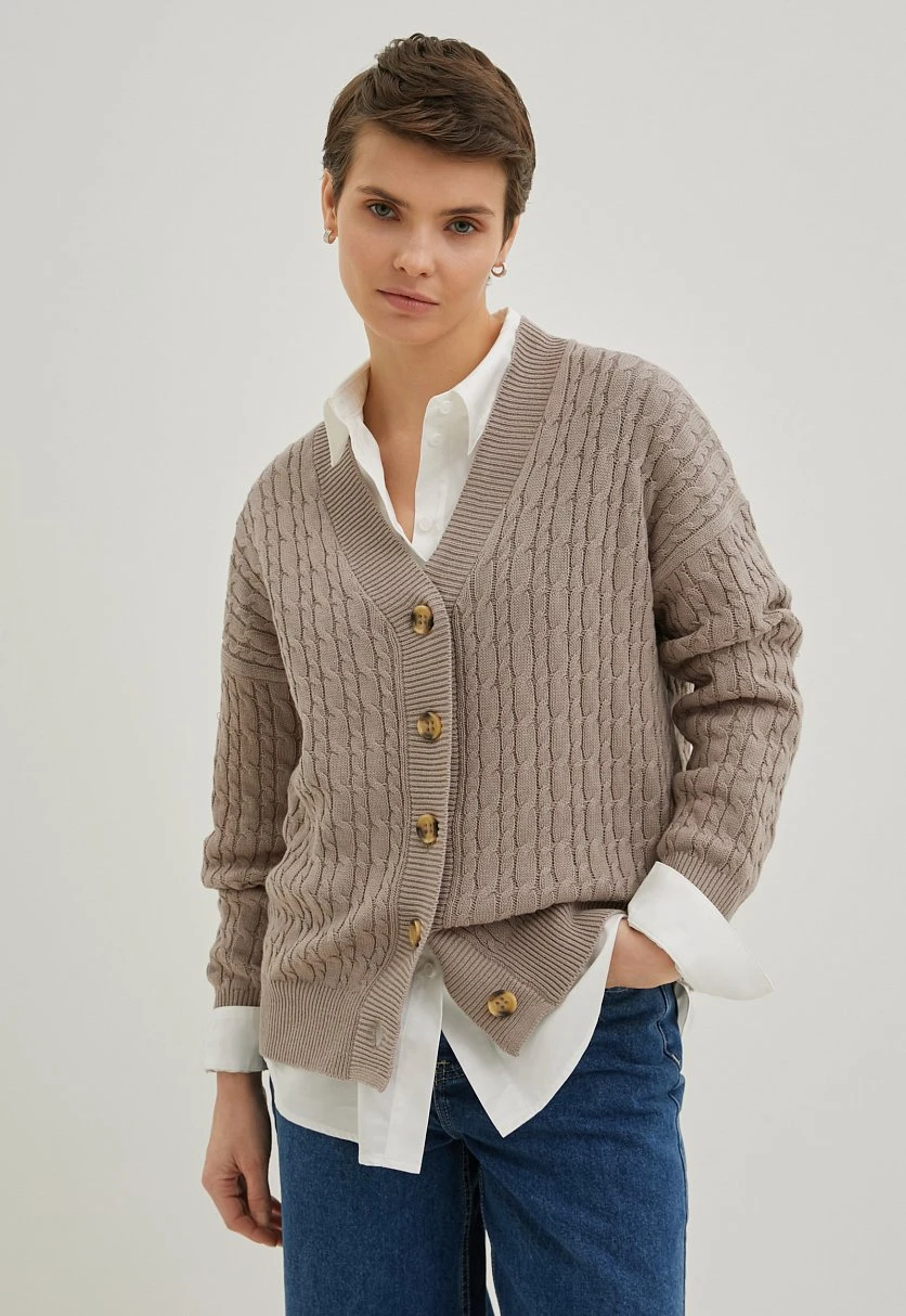 Кардиган с рельефным узором, Модель FBD11114, Фото №1