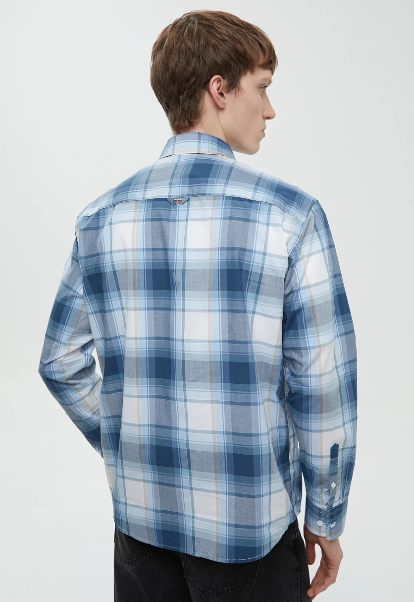 Рубашка из хлопка в клетку 110 MC delta blue FBF21035Купить в интернет-магазине FINN FLARE, предосмотр фото №5 Рубашка из хлопка в клетку, Модель FBF21035, Фото №5