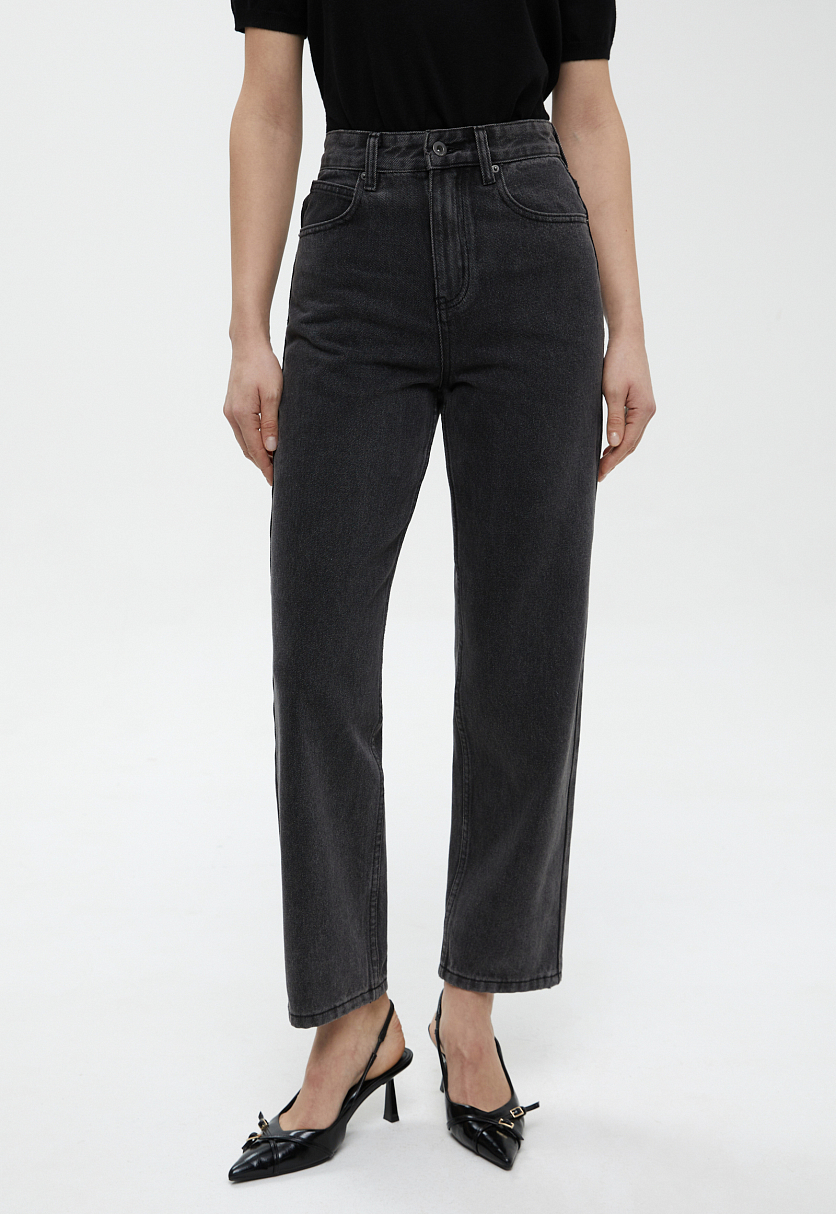 Мас қызды дәретханада ұрып жіберген