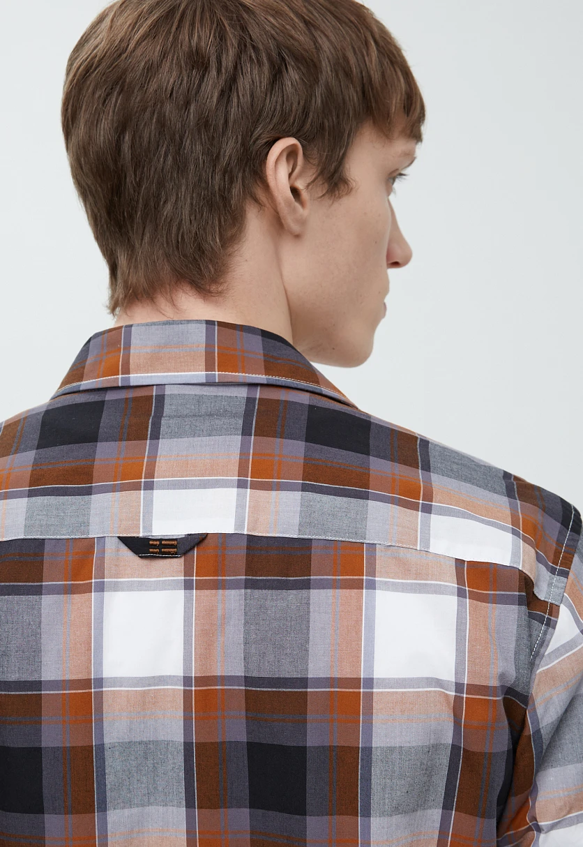 Рубашка из хлопка в клетку Темно-серый FBF21035Купить в интернет-магазине FINN FLARE, предосмотр фото №6 Рубашка из хлопка в клетку, Модель FBF21035, Фото №6