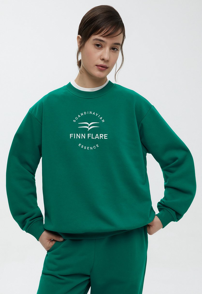 Оверсайз толстовка со спущенным плечом