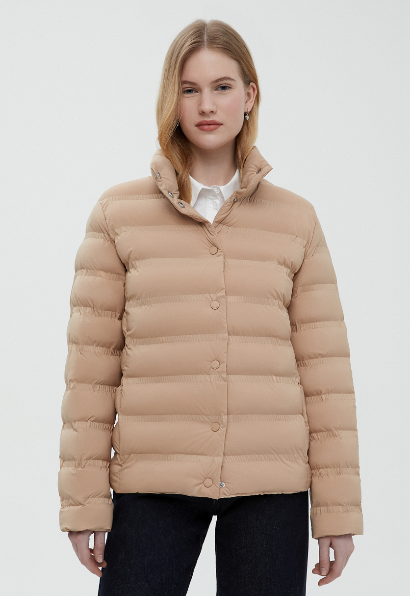 Стеганая куртка приталенного силуэта