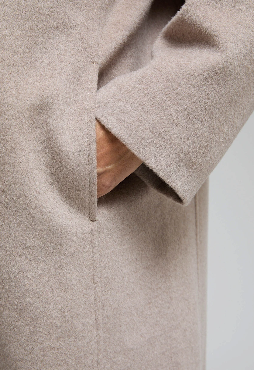 Однобортное пальто из шерсти и шелка, Модель FBF11033, Фото №4
