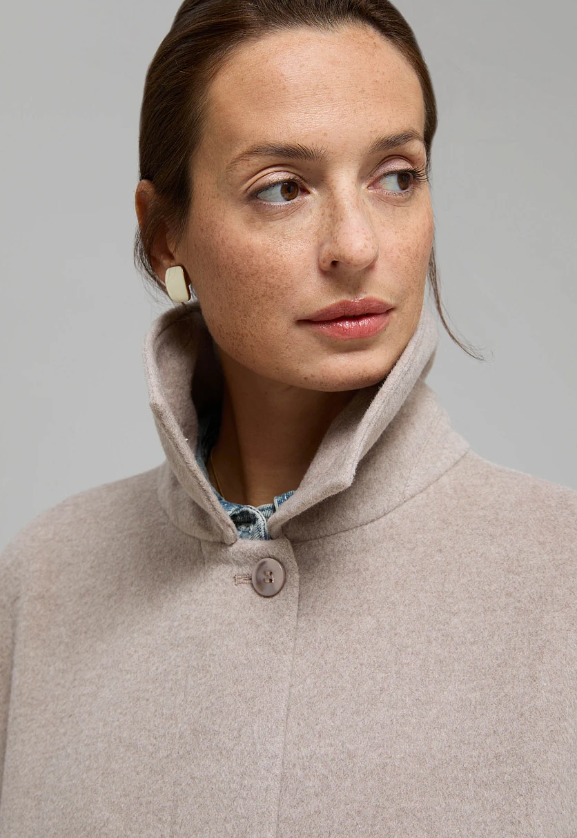 Однобортное пальто из шерсти и шелка, Модель FBF11033, Фото №6