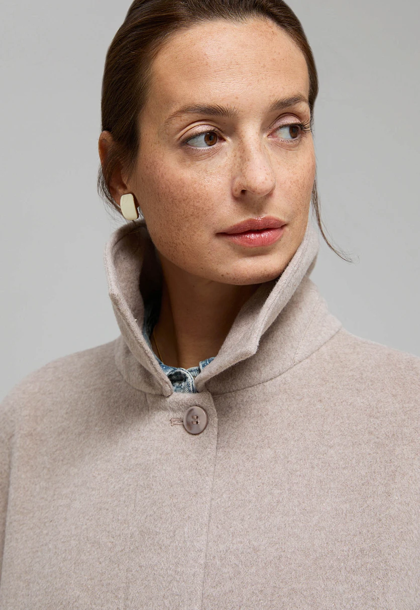 Однобортное пальто из шерсти и шелка, Модель FBF11033, Фото №5