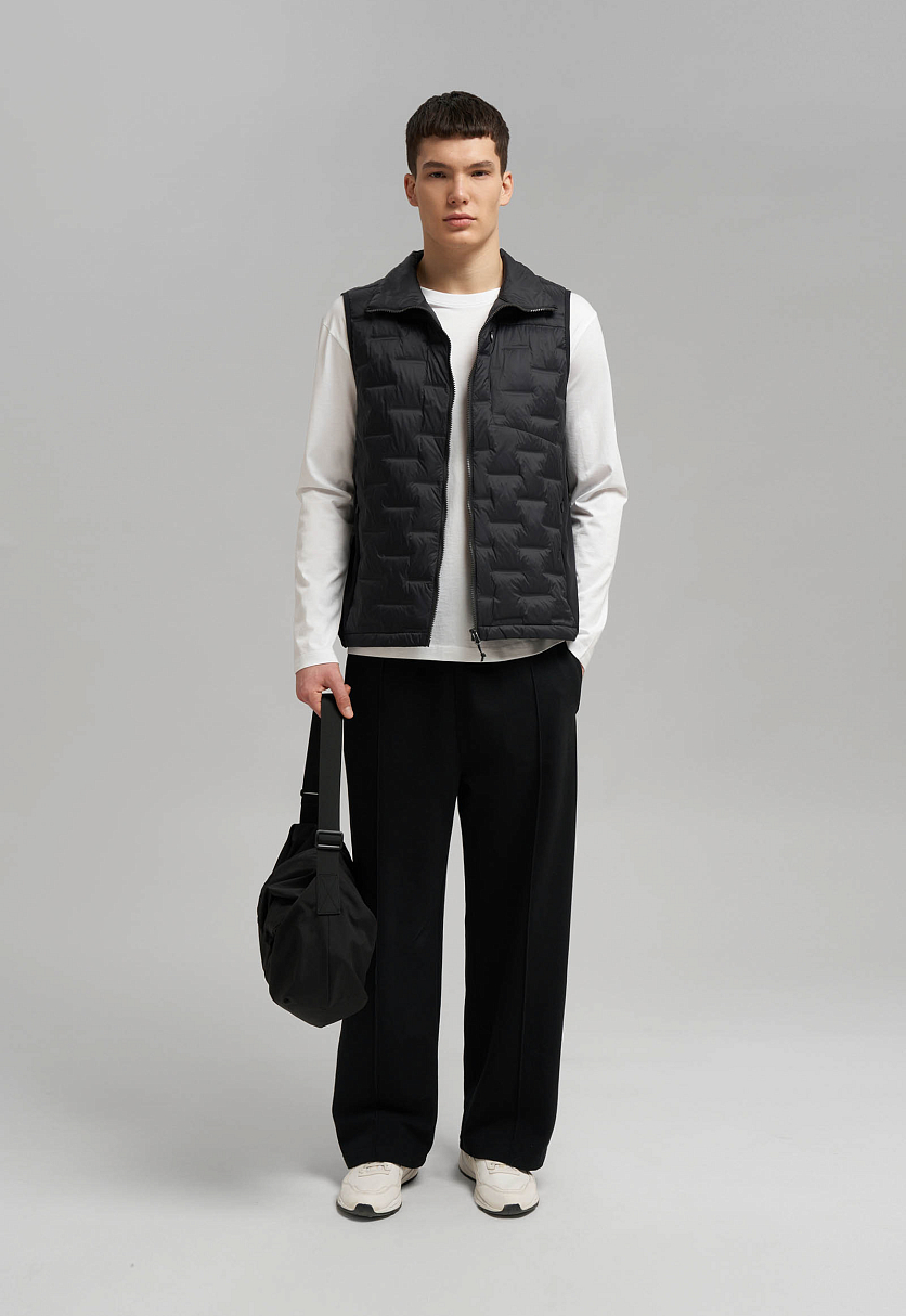 Стеганый пуховый жилет