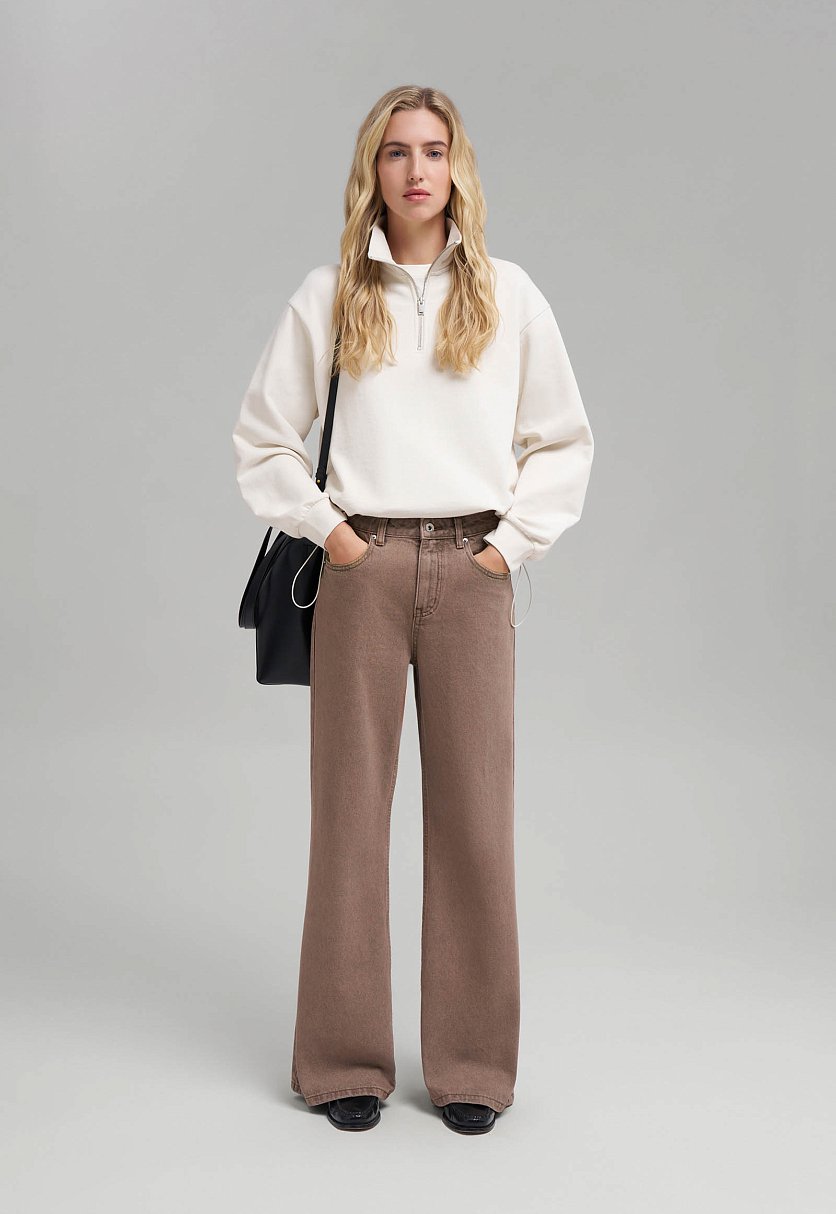 Джинсы расклешенного кроя