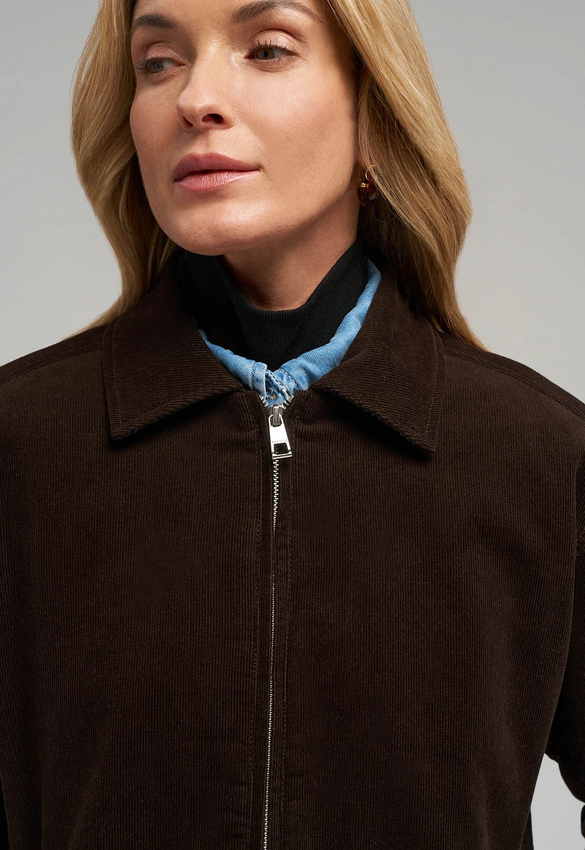 Легкий бомбер из вельвета с искусственным утеплителем, Модель FBG11053, Фото №7