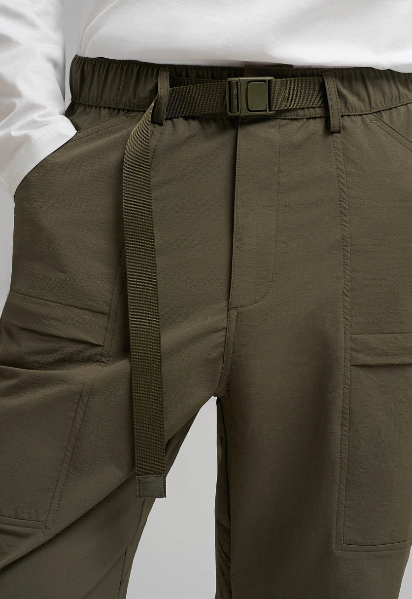 Брюки из технологичной ткани с водоотталкивающими свойствами, Модель FBG21095, Фото №5