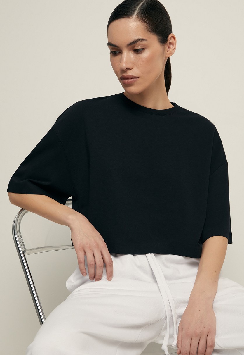 Укороченная футболка