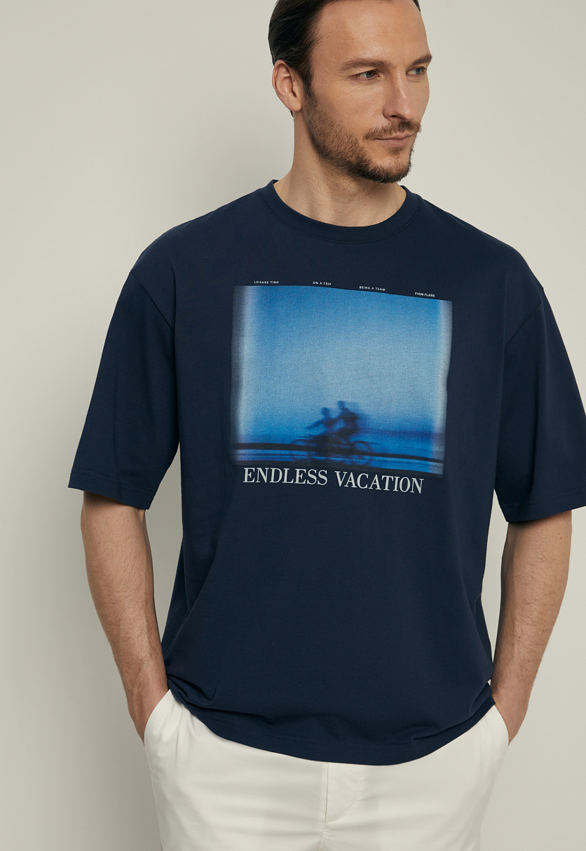 Оверсайз футболка с принтом