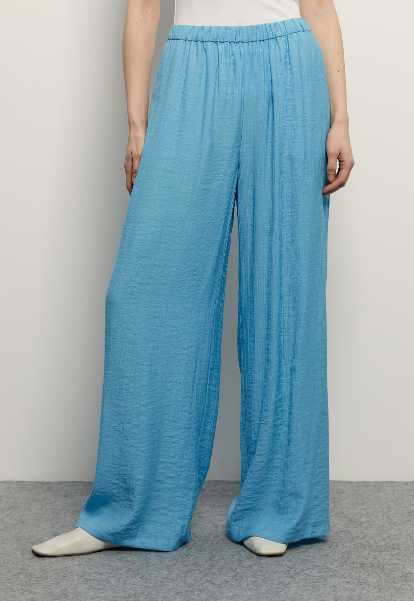 Широкие брюки на резинке