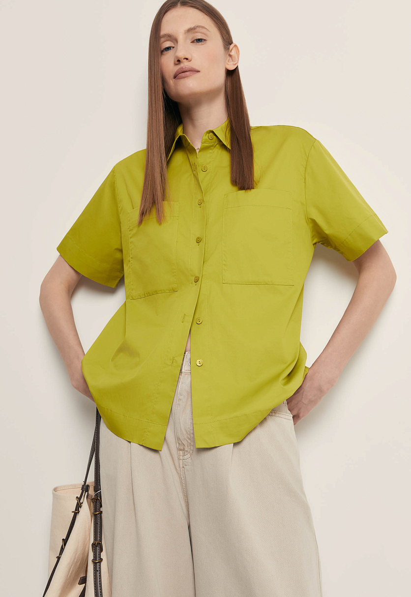 Рубашка с коротким рукавом и нагрудными карманами