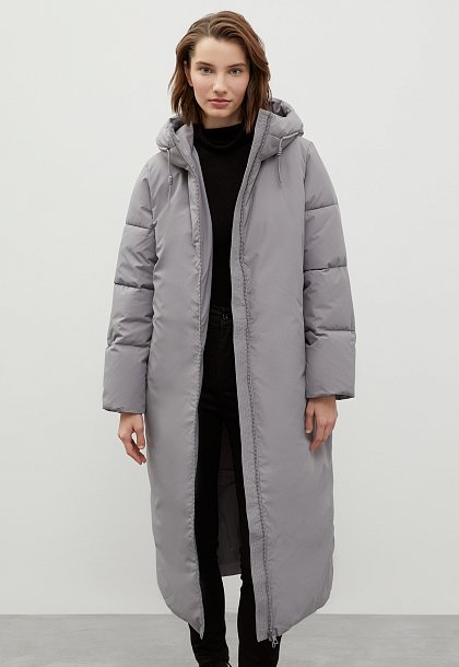Утепленное пальто oversize с капюшоном Утепленное пальто oversize с капюшоном