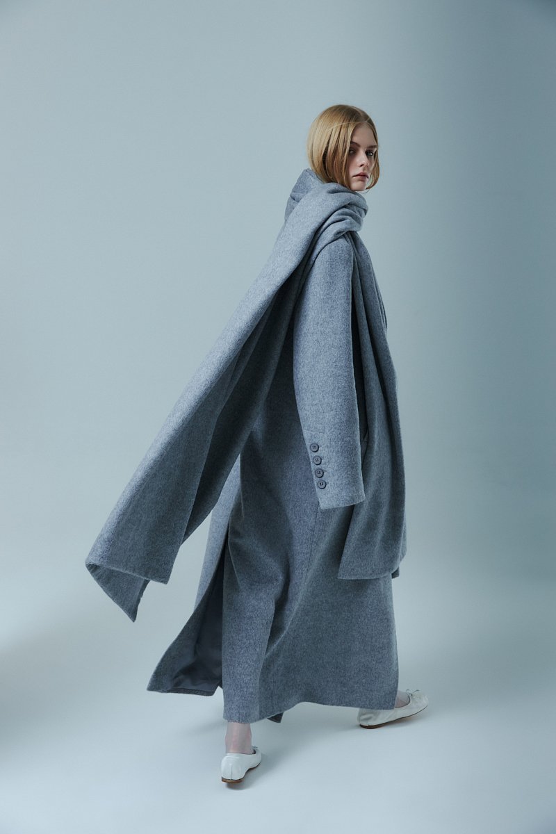 Оверсайз пальто с шарфом из капсулы Карины Нигай, Модель FWD51001, Фото №3
