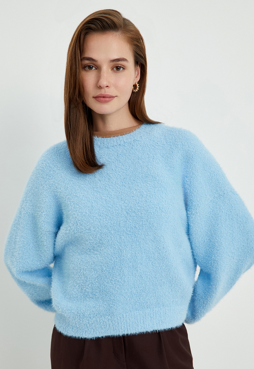 Джемпер свободного силуэта с объемными рукавами