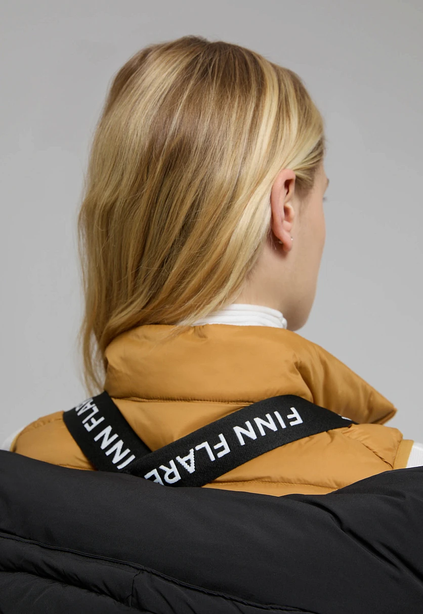 Пуховик с воротником-стойкой и съемным капюшоном, Модель FWE11057, Фото №11