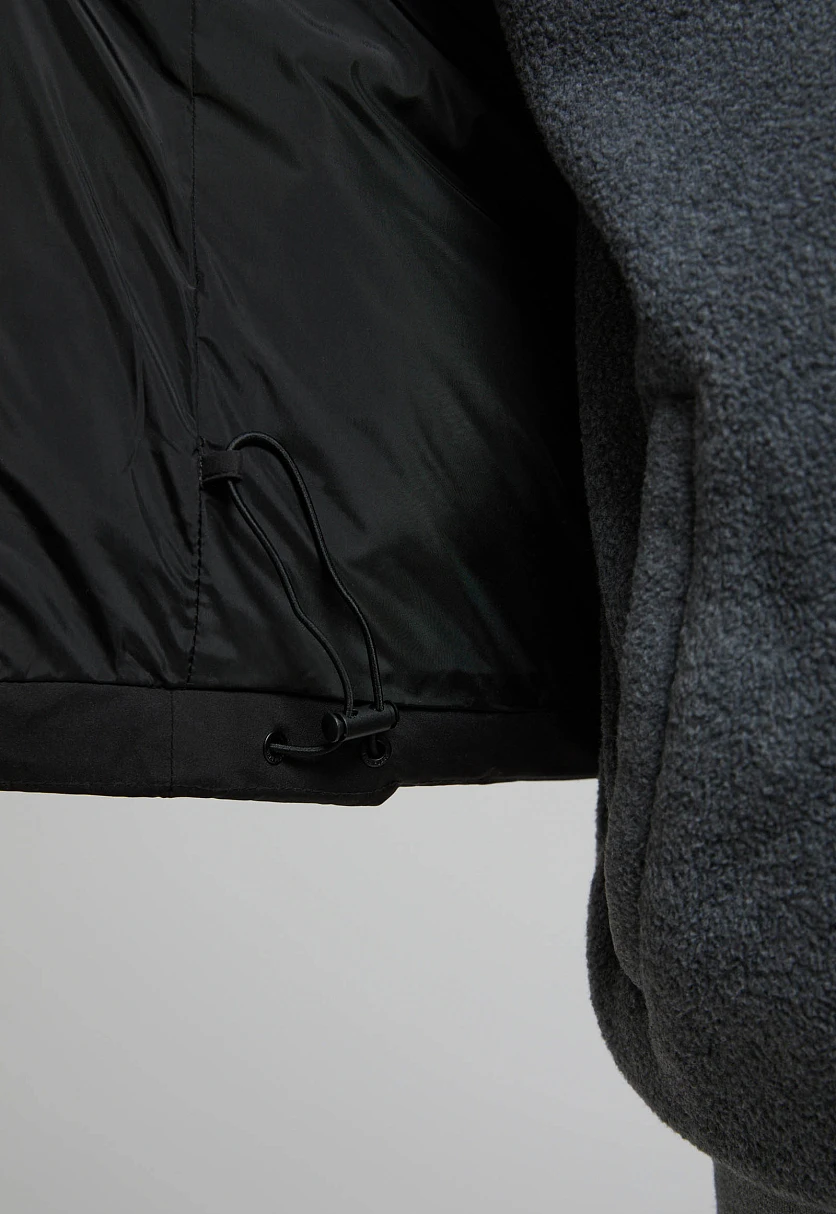 Пуховик с воротником-стойкой и капюшоном Черный FWE21000Купить в интернет-магазине FINN FLARE, предосмотр фото №7 Пуховик с воротником-стойкой и капюшоном, Модель FWE21000, Фото №7