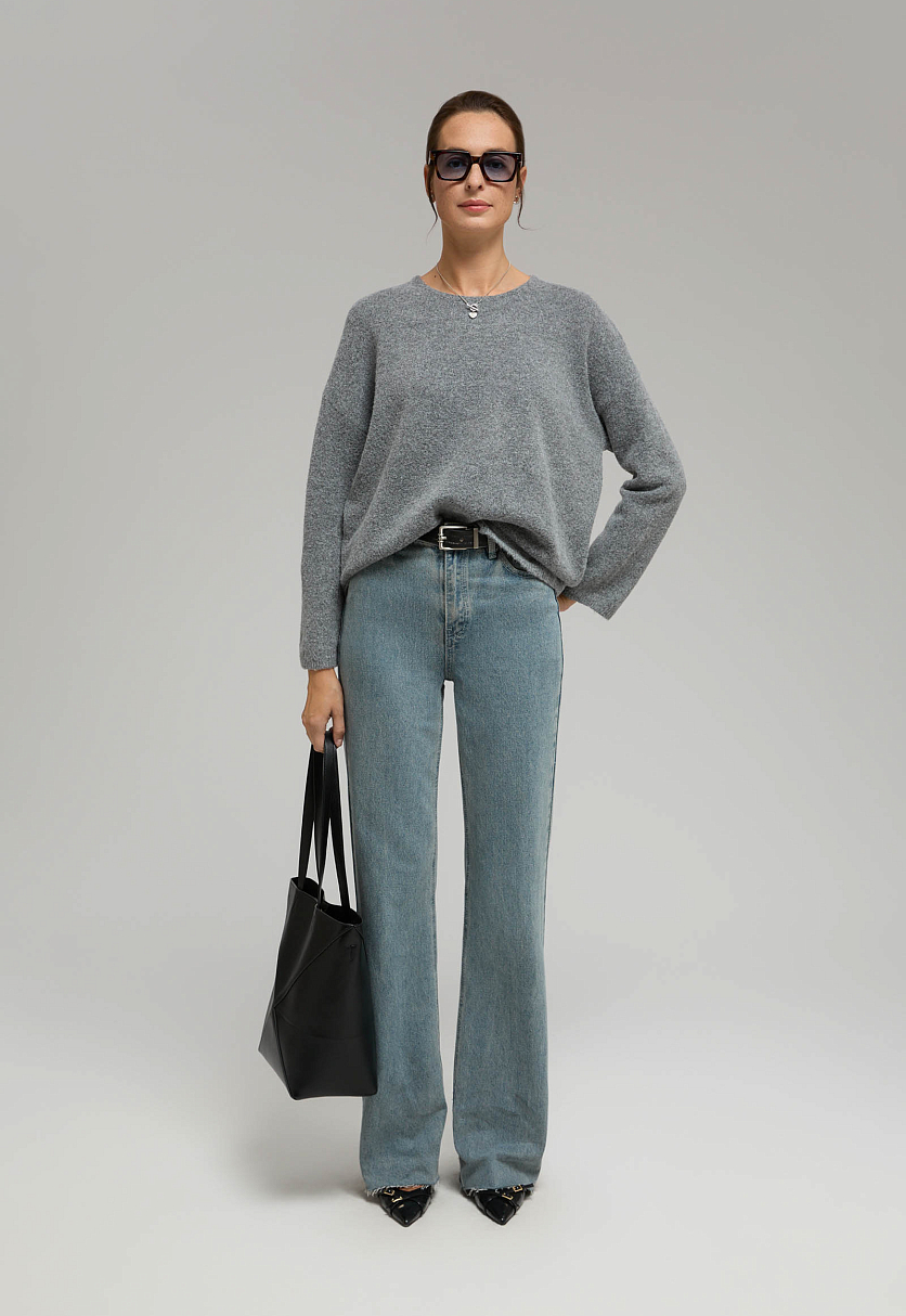 Джемпер свободного силуэта с округлой горловиной