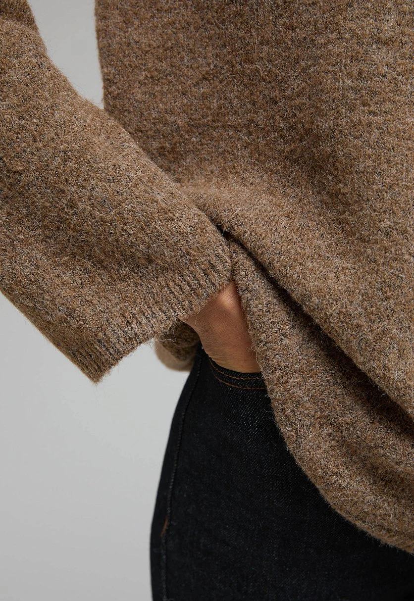 Джемпер свободного силуэта с округлой горловиной, Модель FWE11111, Фото №4