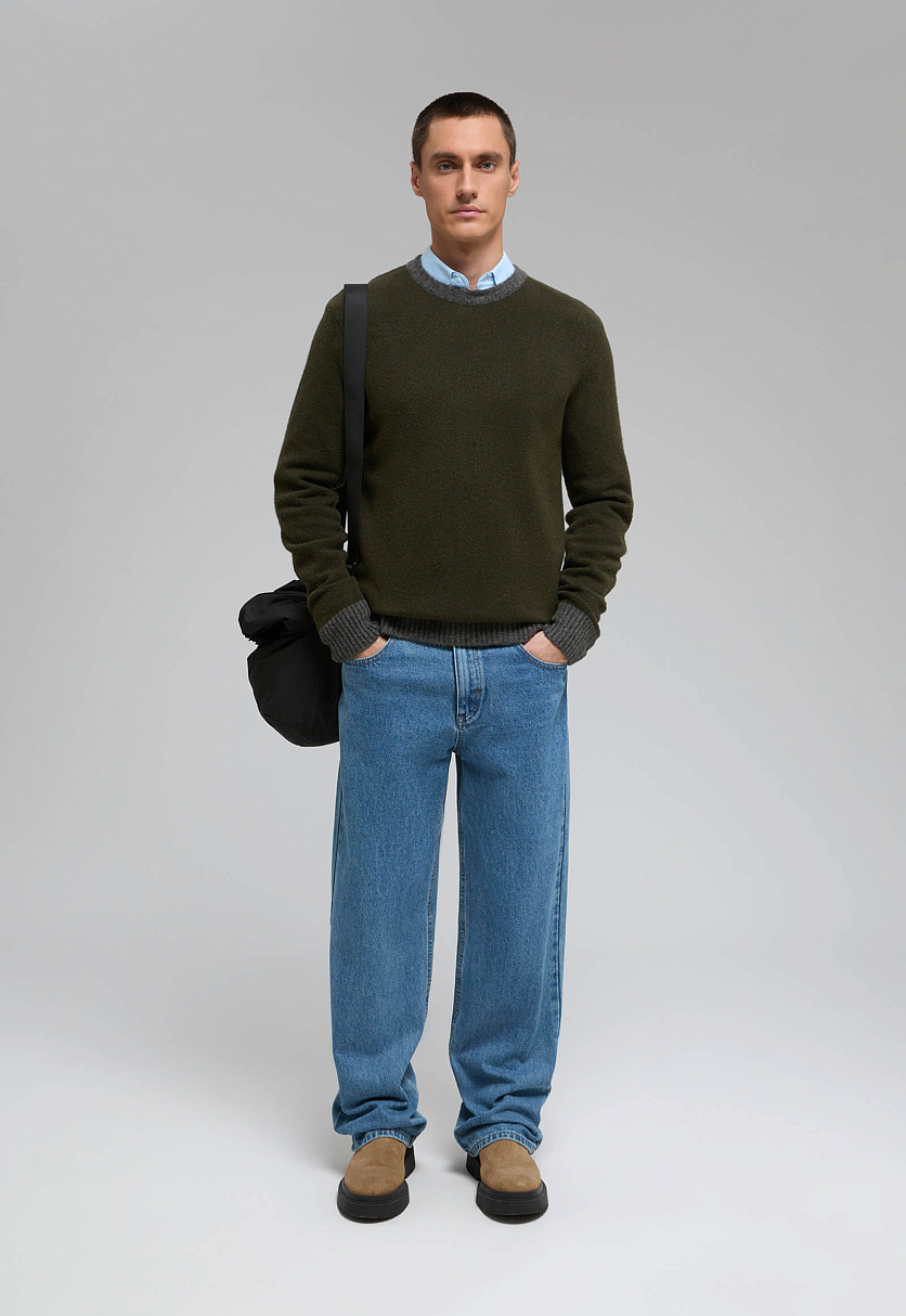 Джемпер полуприлегающего силуэта