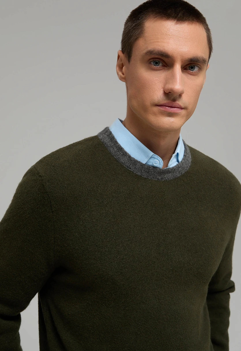 Джемпер полуприлегающего силуэта Хаки FWE21115Купить в интернет-магазине FINN FLARE, предосмотр фото №5 Джемпер полуприлегающего силуэта, Модель FWE21115, Фото №5